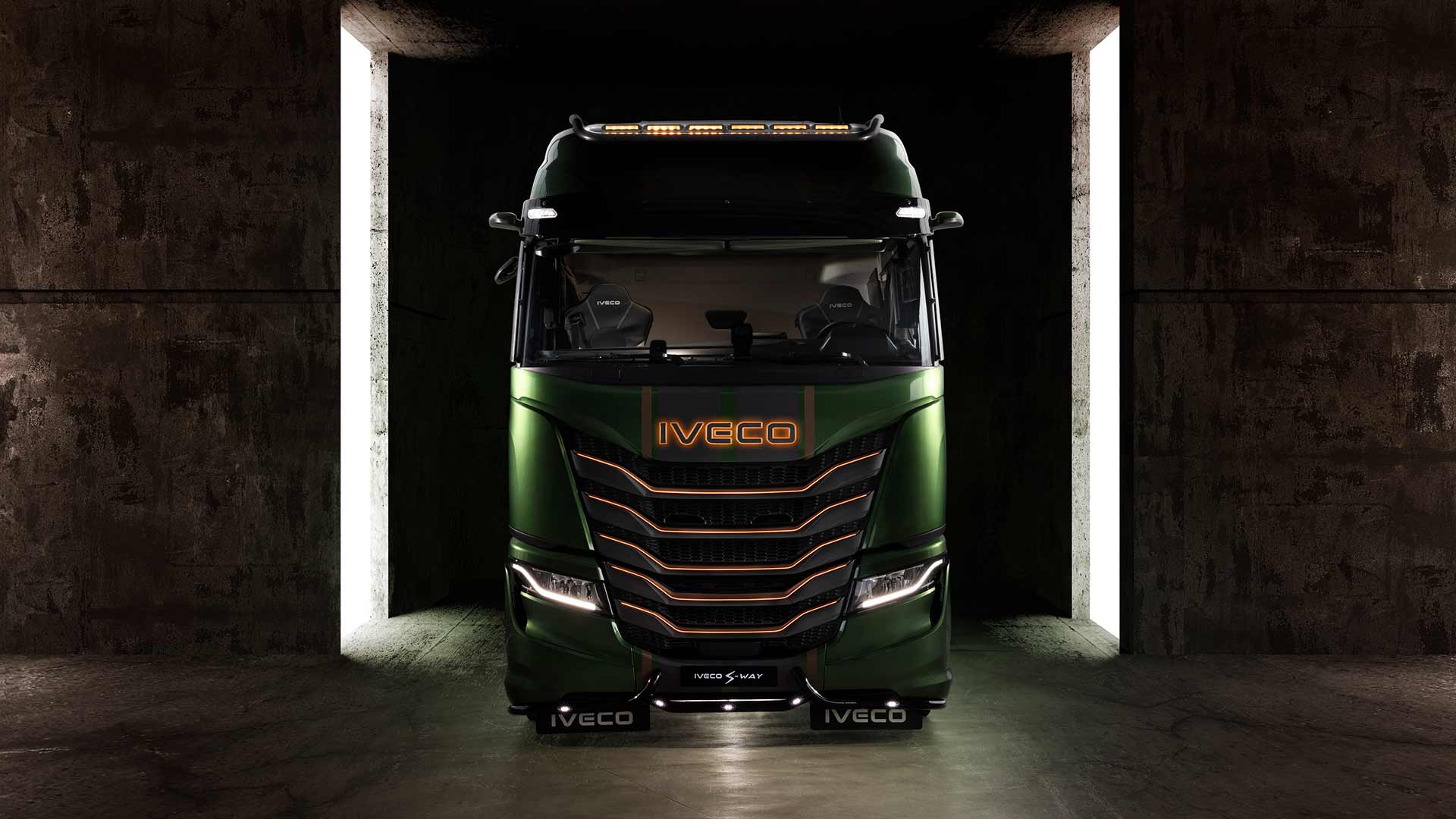 IVECO_S-WAY_2024_01_HP_1920
